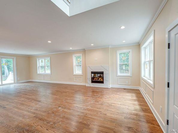 597 Pulaski, Kings Park NY 11754