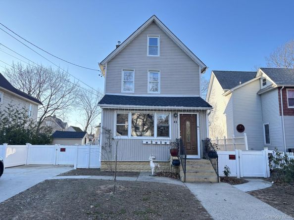 45 Lynbrook Avenue, Lynbrook NY 11563