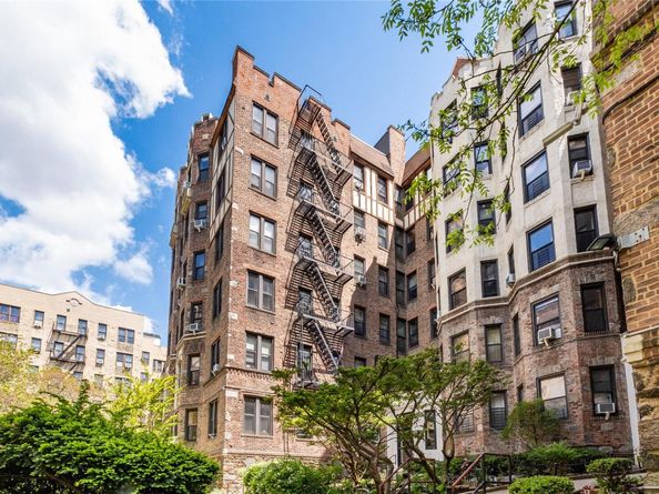 760 Brady Avenue Avenue 417, Bronx NY 10462