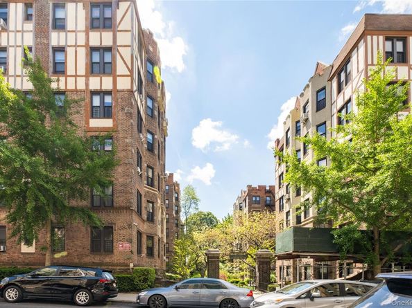 760 Brady Avenue Avenue 417, Bronx NY 10462