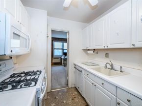 1841 Central Park Avenue 8E, Yonkers NY 10710