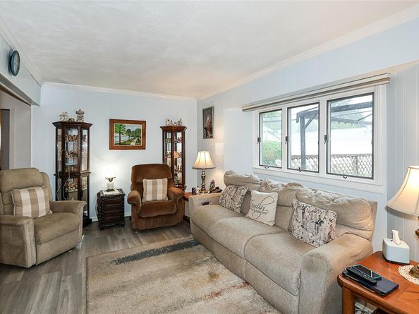 23 Collins Road, Glen Cove NY 11542
