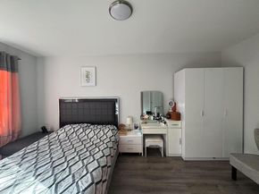 141-13 78th Road 2M, Flushing NY 11367