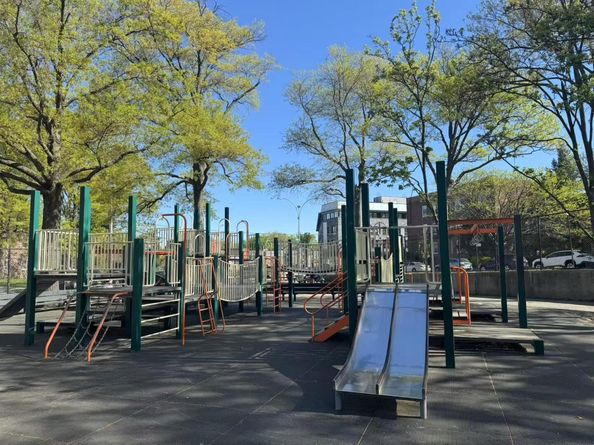 141-13 78th Road 2M, Flushing NY 11367