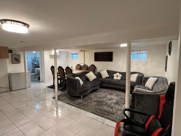137-28 220 St, Laurelton NY 11413