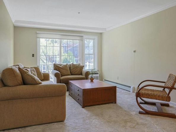 500 Pondside Drive 2E, White Plains NY 10607