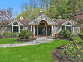 500 Pondside Drive 2E, White Plains NY 10607