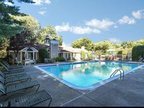 500 Pondside Drive 2E, White Plains NY 10607