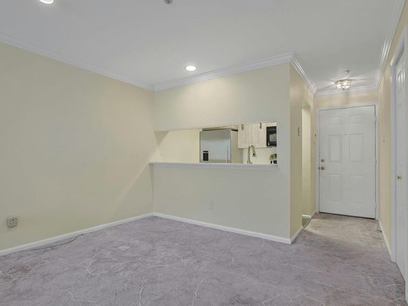 500 Pondside Drive 2E, White Plains NY 10607