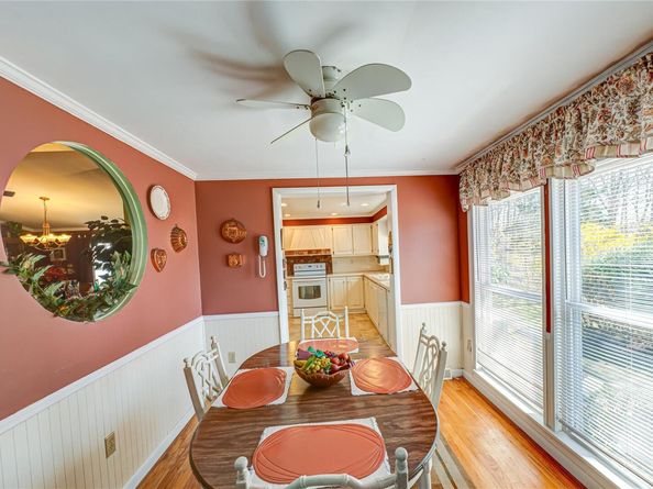 1407 Middle Road 6, Calverton NY 11933
