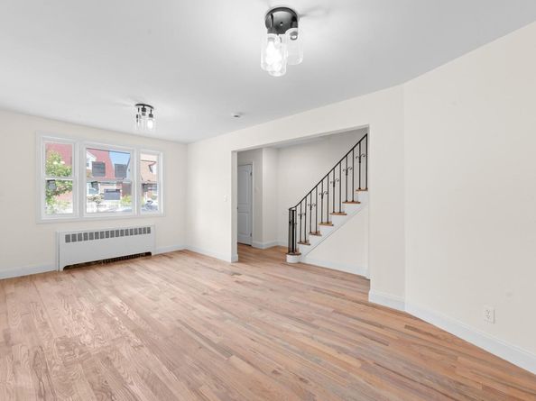 18914 114th Road, Saint Albans NY 11412