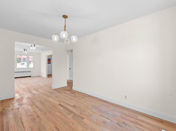 18914 114th Road, Saint Albans NY 11412