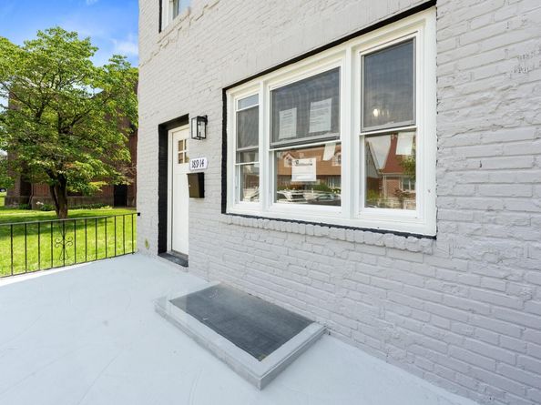 18914 114th Road, Saint Albans NY 11412