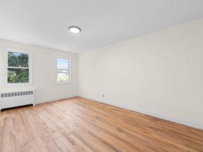 18914 114th Road, Saint Albans NY 11412