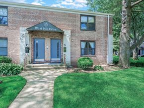 13 W Mill Drive 3A, Great Neck NY 11021