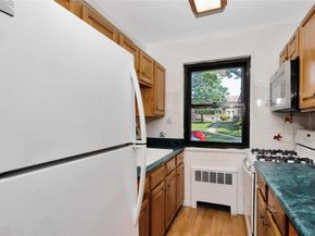 57-47 246 Crescent 1, Douglaston NY 11362