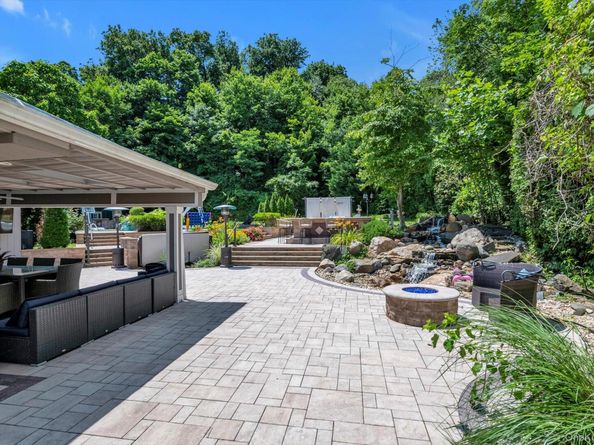 337 E Shore Road, Great Neck NY 11024