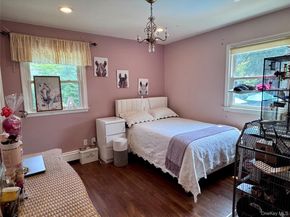 105 Midway Avenue, Locust Valley NY 11560