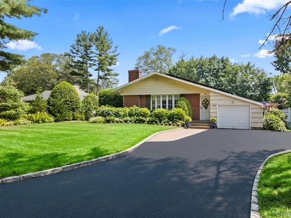 105 Midway Avenue, Locust Valley NY 11560