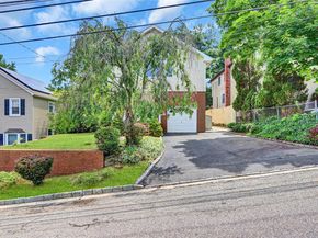 17 Singworth Street, Oyster Bay NY 11771