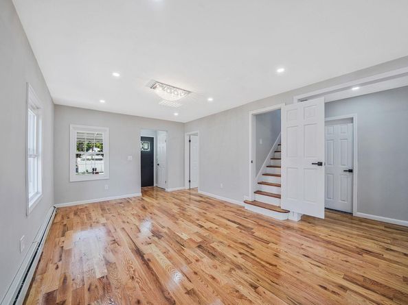 21609 104th Avenue, Queens Village NY 11429