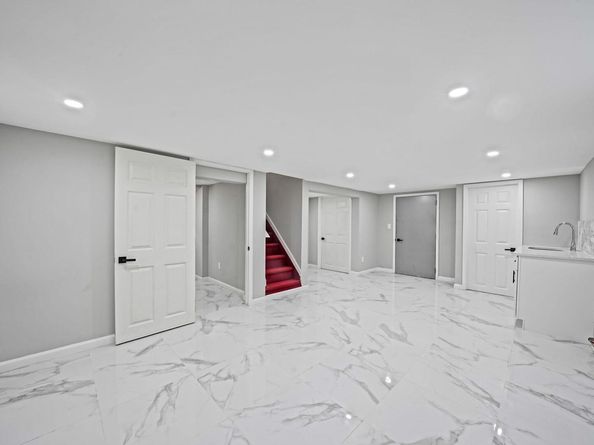 21609 104th Avenue, Queens Village NY 11429