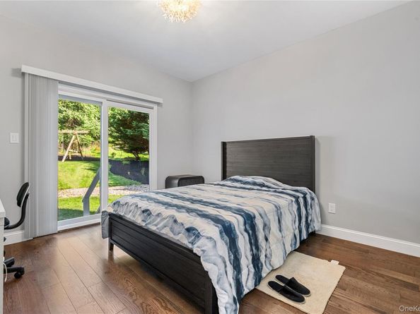 91 Bennetts Road, East Setauket NY 11733