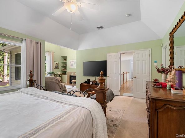 91 Bennetts Road, East Setauket NY 11733