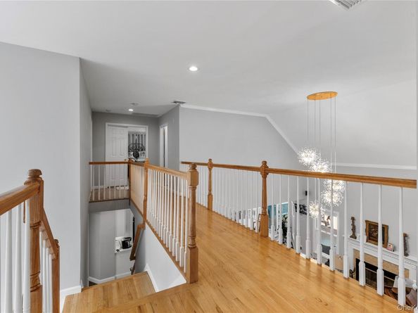 91 Bennetts Road, East Setauket NY 11733
