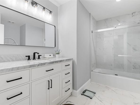 91 Bennetts Road, East Setauket NY 11733