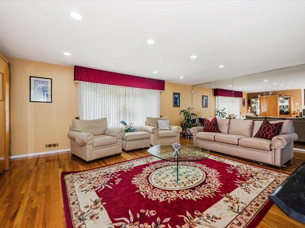 54 Maria Lane, Yonkers NY 10710
