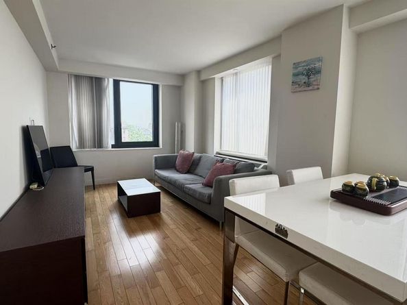 39-16 Prince Street 8E, Flushing NY 11354