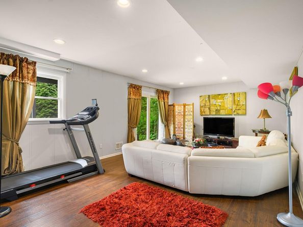 7 Frost Lane, Hartsdale NY 10530