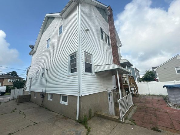5 E Court, East Rockaway NY 11518
