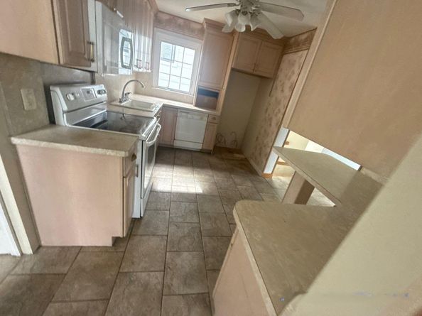 5 E Court, East Rockaway NY 11518