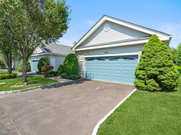 575 Mirror Pond Court, Moriches NY 11955