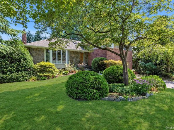 19 Clearland Road, Syosset NY 11791