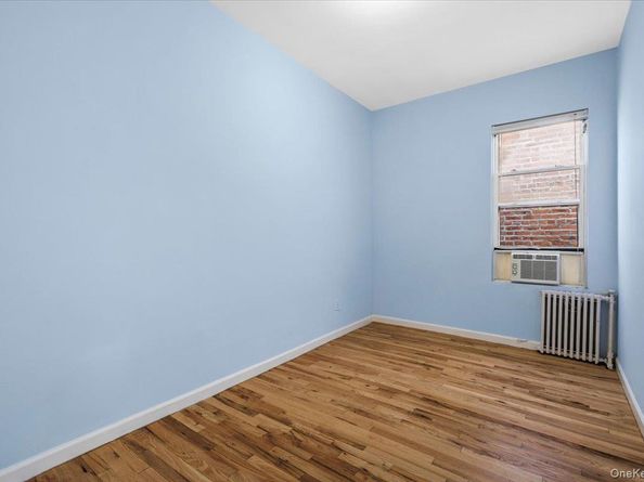 525 E 235th Street, Bronx NY 10470