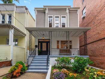 525 E 235th Street