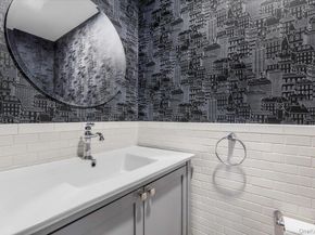 525 E 235th Street, Bronx NY 10470