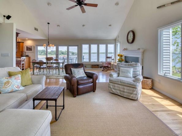 2 Bayside Avenue, East Quogue NY 11942