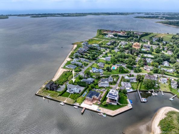 2 Bayside Avenue, East Quogue NY 11942