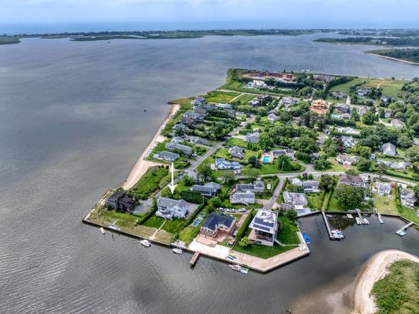 2 Bayside Avenue, East Quogue NY 11942