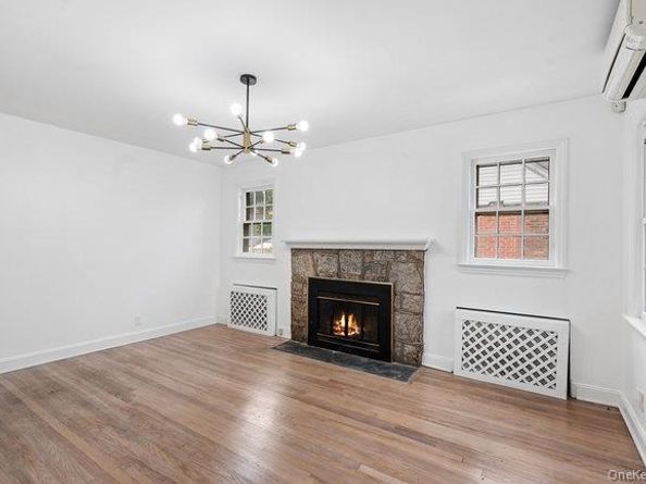 100 E Fenimore Street, Valley Stream NY 11580