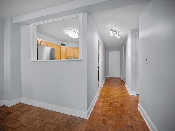 12 Old Mamaroneck Road 7P, White Plains NY 10605