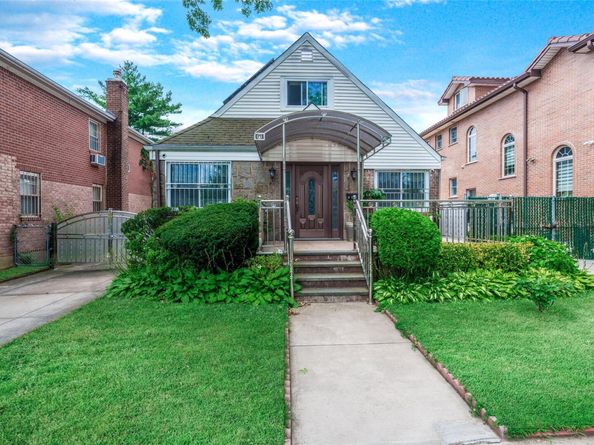5640 Francis Lewis Boulevard, Bayside NY 11364