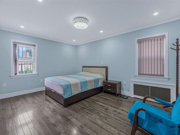 5640 Francis Lewis Boulevard, Bayside NY 11364