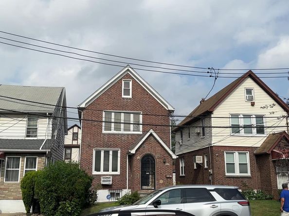8259 172nd Street, Jamaica NY 11432