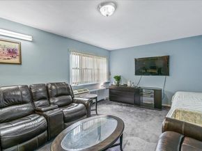 144-55 Melbourne Ave 2E, Flushing NY 11367