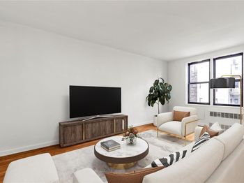 141-05 Pershing Crescent